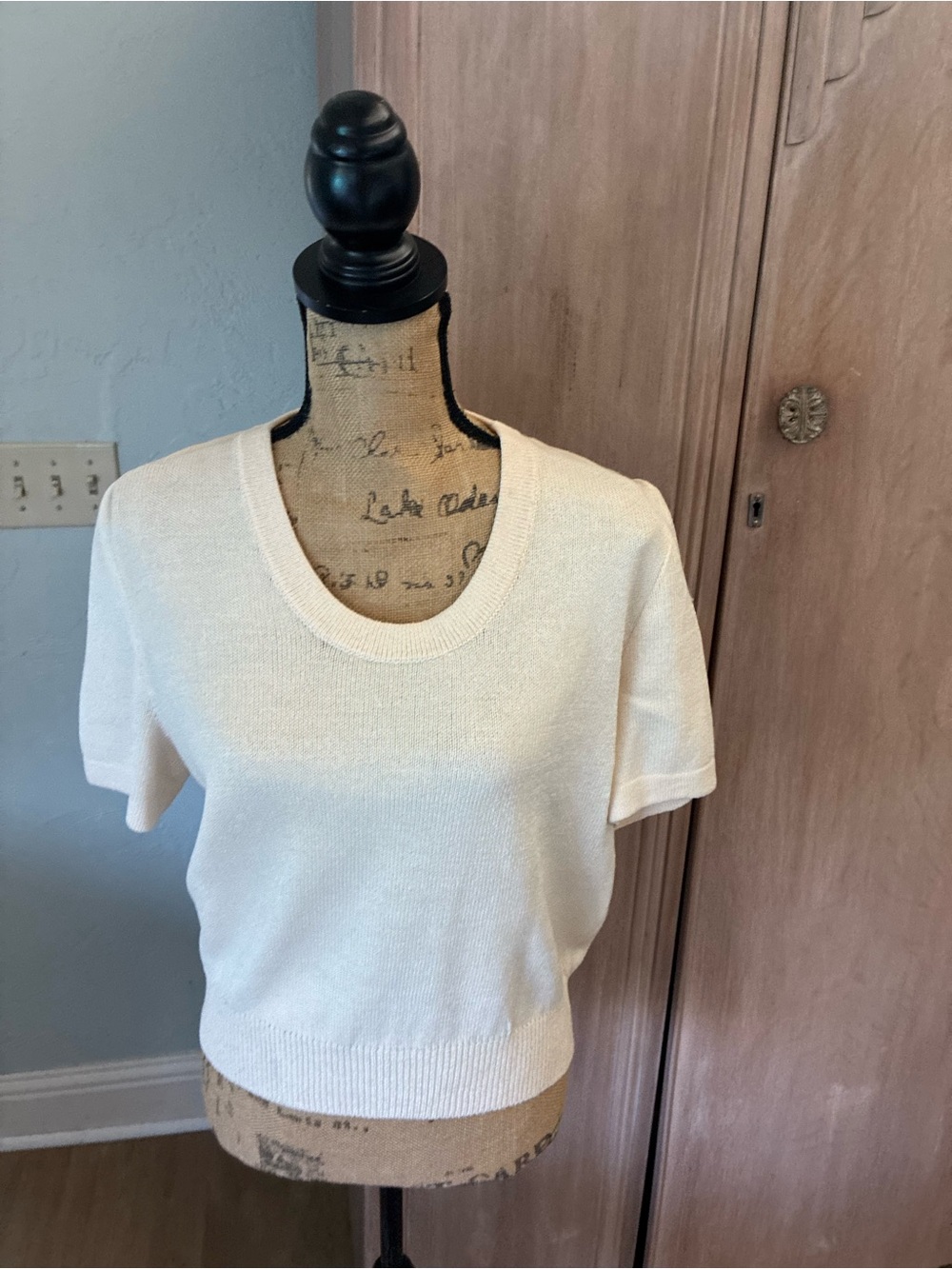 St. John ivory Santana Knit scoop neck short sleeve sweater M
